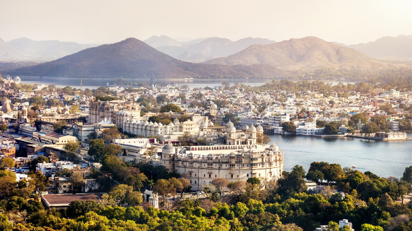 Day 01: Delhi – Udaipur